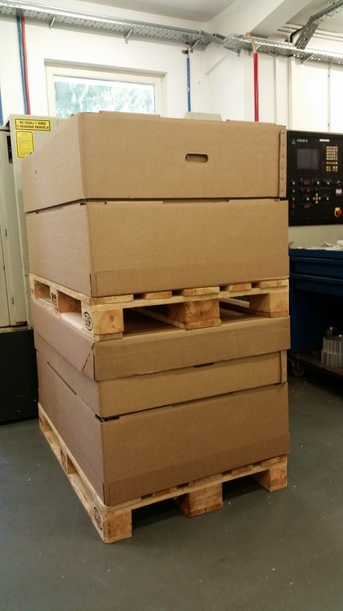 Stacked Quick-frame packaging in an industrial setting